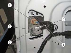 Фонари задние – снятие/установка, замена ламп LADA VESTA – снятие/установка узлов электрооборудования.