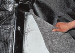 Замена заднего коврика и шумоизоляционного покрытия автомобилей ВАЗ-2107 и ВАЗ-21047.